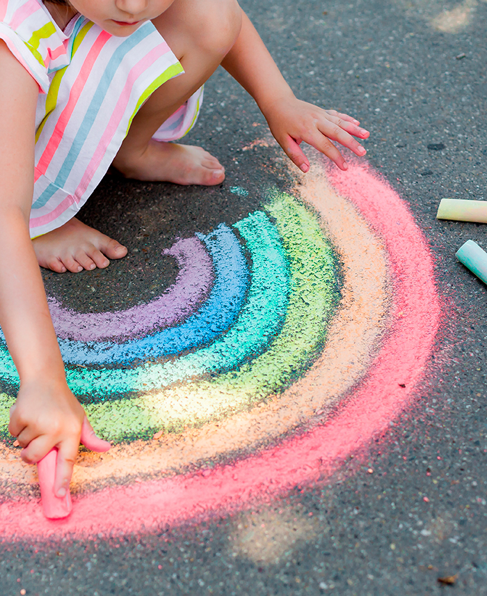 Crea gises de colores con Bicarbonato de Sodio A&H™.